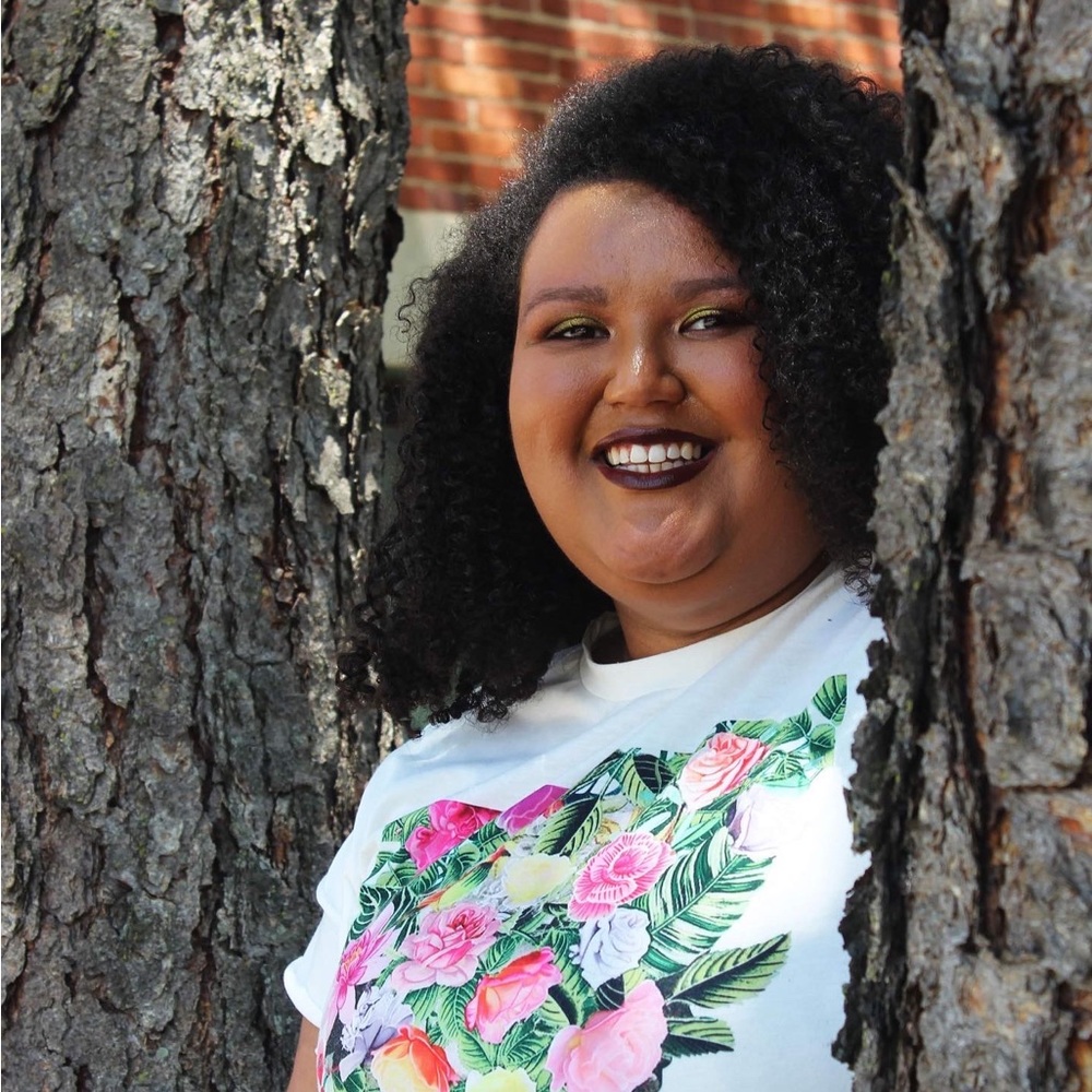 Meet your Posher, Dominique